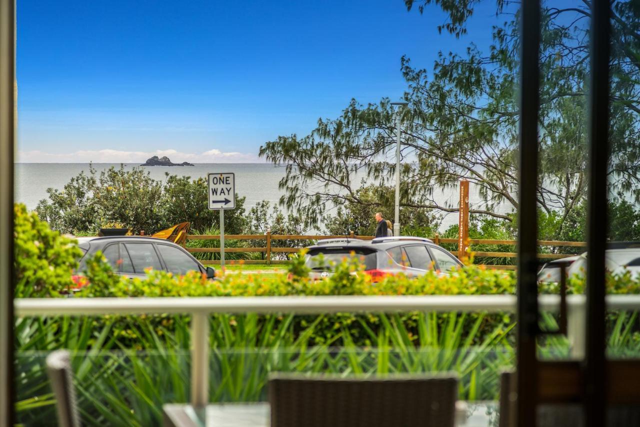 ביירון ביי Bayview Beachfront Apartments, In Town Right On The Beach מראה חיצוני תמונה