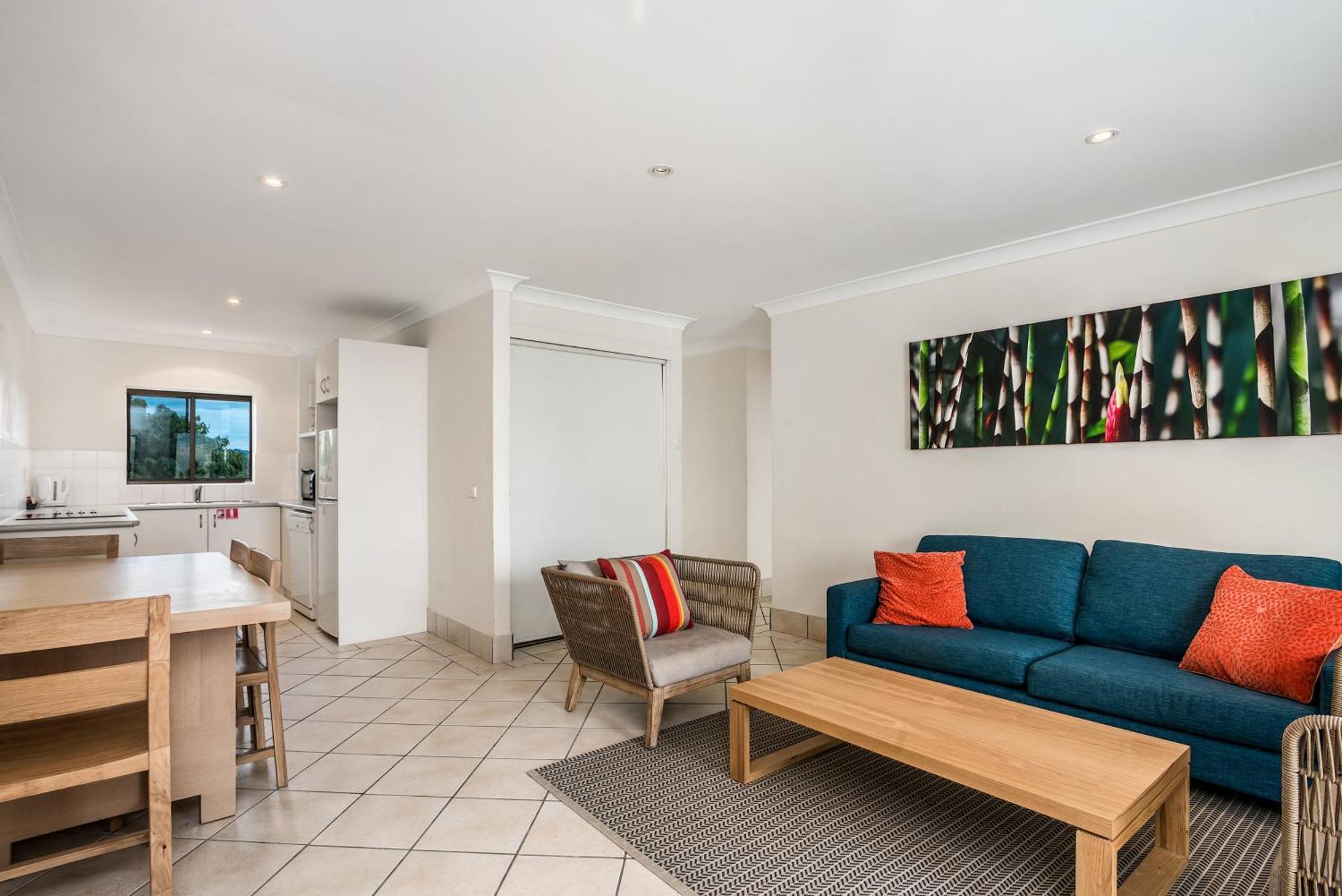 ביירון ביי Bayview Beachfront Apartments, In Town Right On The Beach חדר תמונה